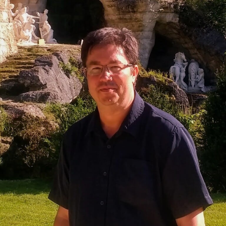 Professional headshot photo of Dr Kevin Tyler